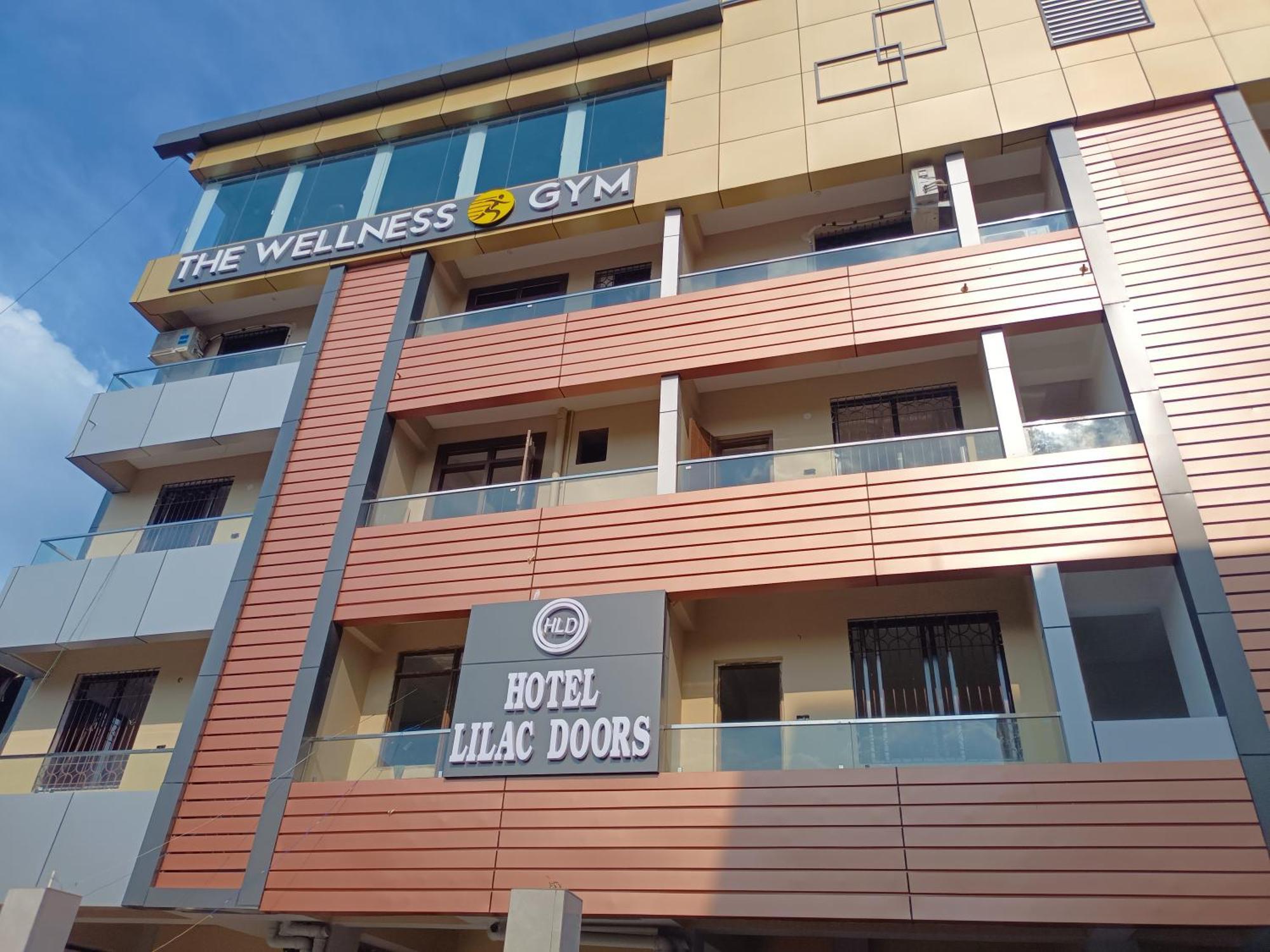 Hotel Lilac Doors Patna  Bagian luar foto