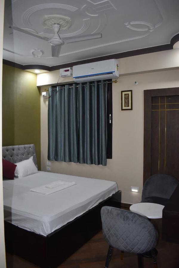 Hotel Lilac Doors Patna  Bagian luar foto